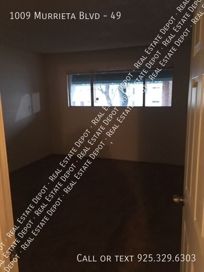 Building Photo - 1009 Murrieta Blvd