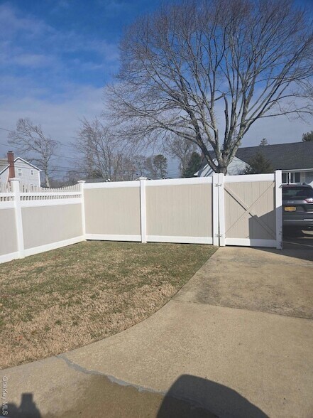 Building Photo - 21 Wyant Ave