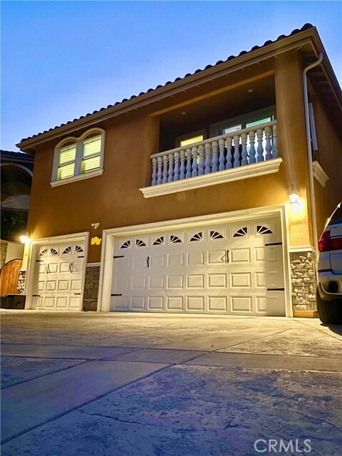 Building Photo - 1701 Crest View Pl