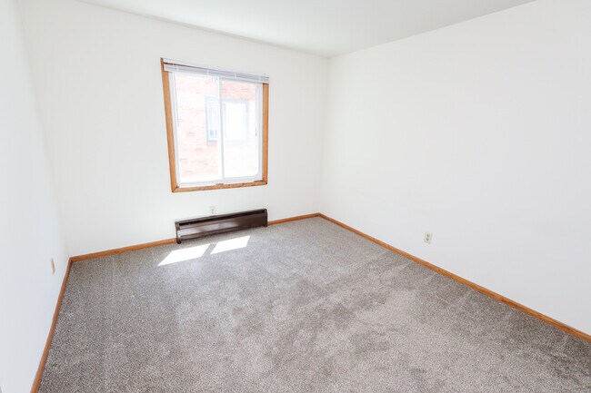 Building Photo - Minnehaha Apartments | 3628