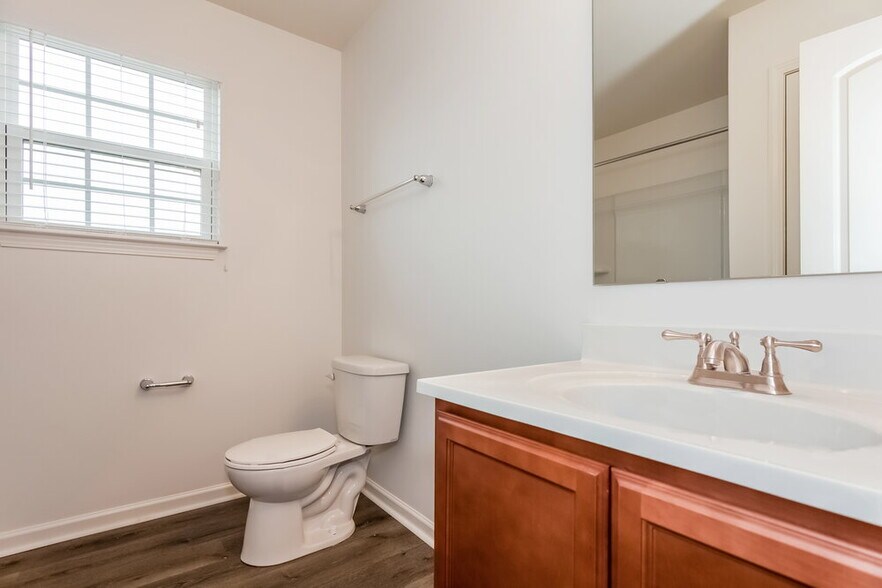 Building Photo - 9009 Sharpes Cir