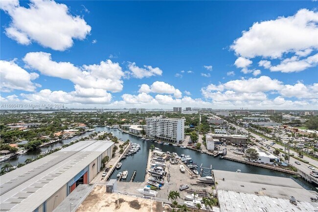 Building Photo - 13499 Biscayne Blvd