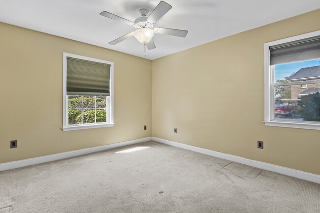 Building Photo - 1240 Fairmont Ave