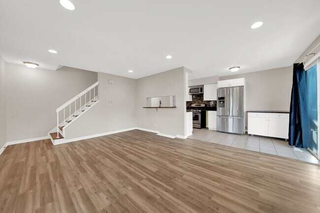 Building Photo - 234 Dakota Ct