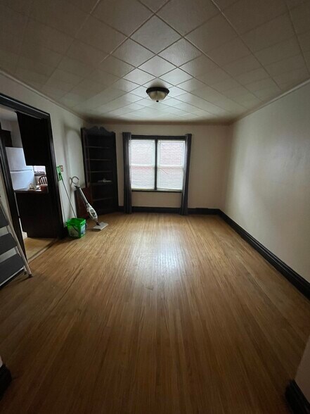 Dining room - 309 4th St
