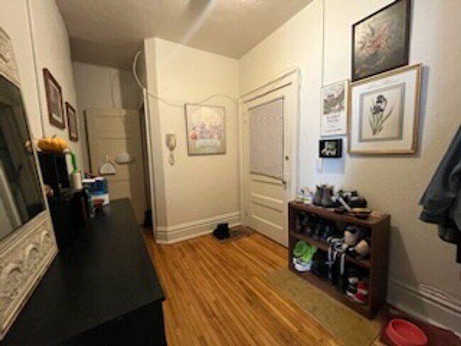 Building Photo - Downtown  2 bedroom Condo across from  St. Thomas close to MCTC, UMN, MCAD . New hardwood floors