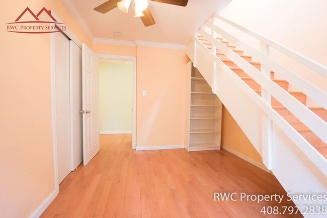 Building Photo - 4267 Will Rogers Dr