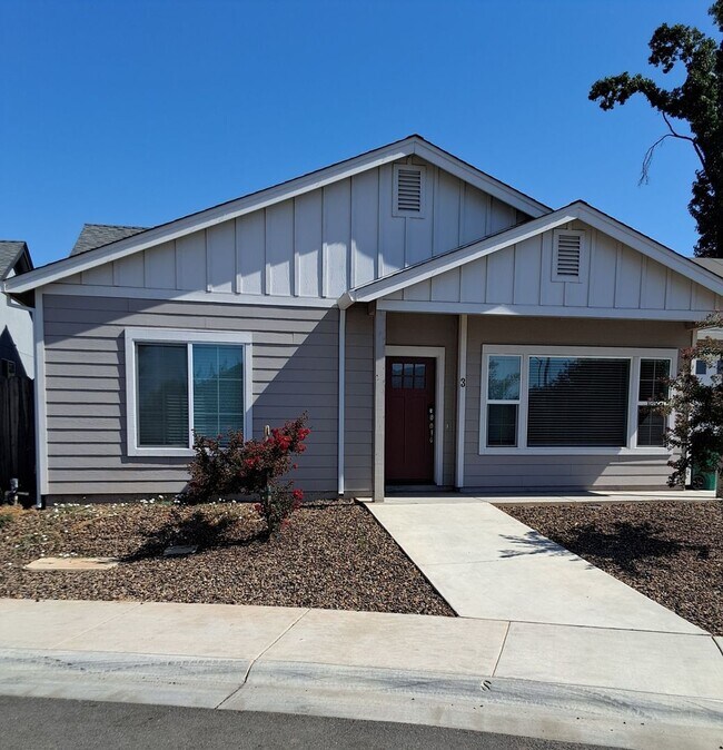 Primary Photo - Newer home for rent