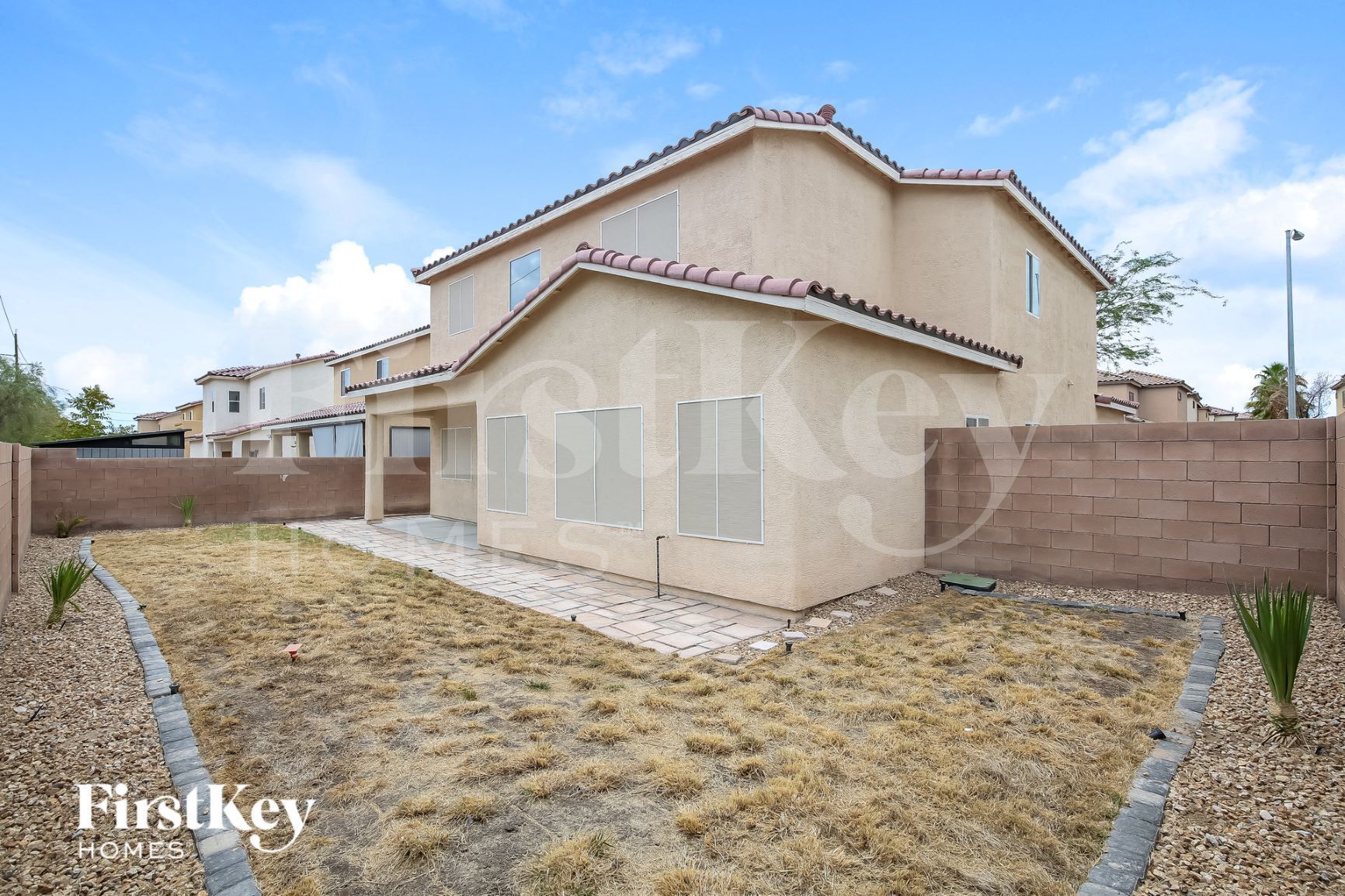 Building Photo - 6068 Puesta Del Sol St