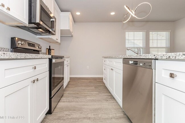 Building Photo - GORGEOUS HOME FOR RENT