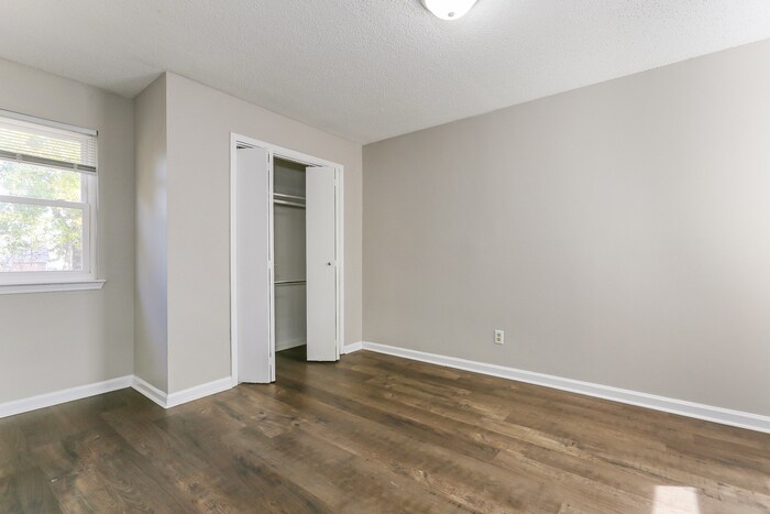 Building Photo - 103 Dale Dr