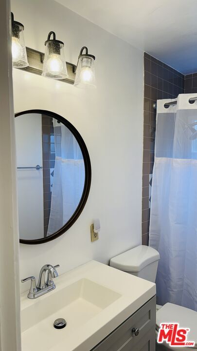 Building Photo - 6633 W 87th Pl