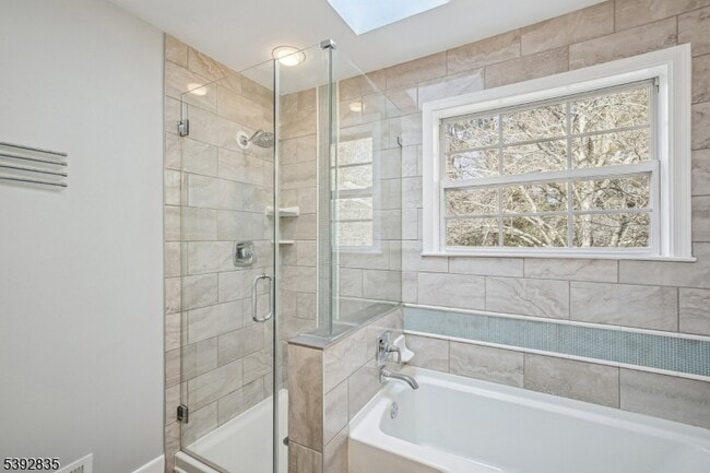 Building Photo - 13 Winding Brook Rd