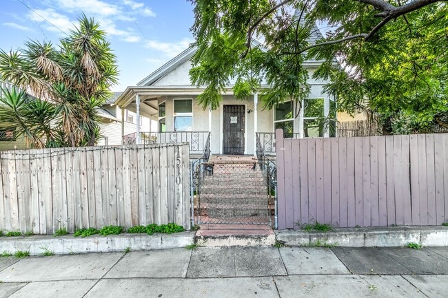 Building Photo - 1510 E Cesar E Chavez Ave