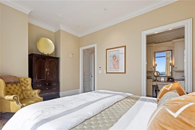 Building Photo - 3376 Peachtree Rd NE