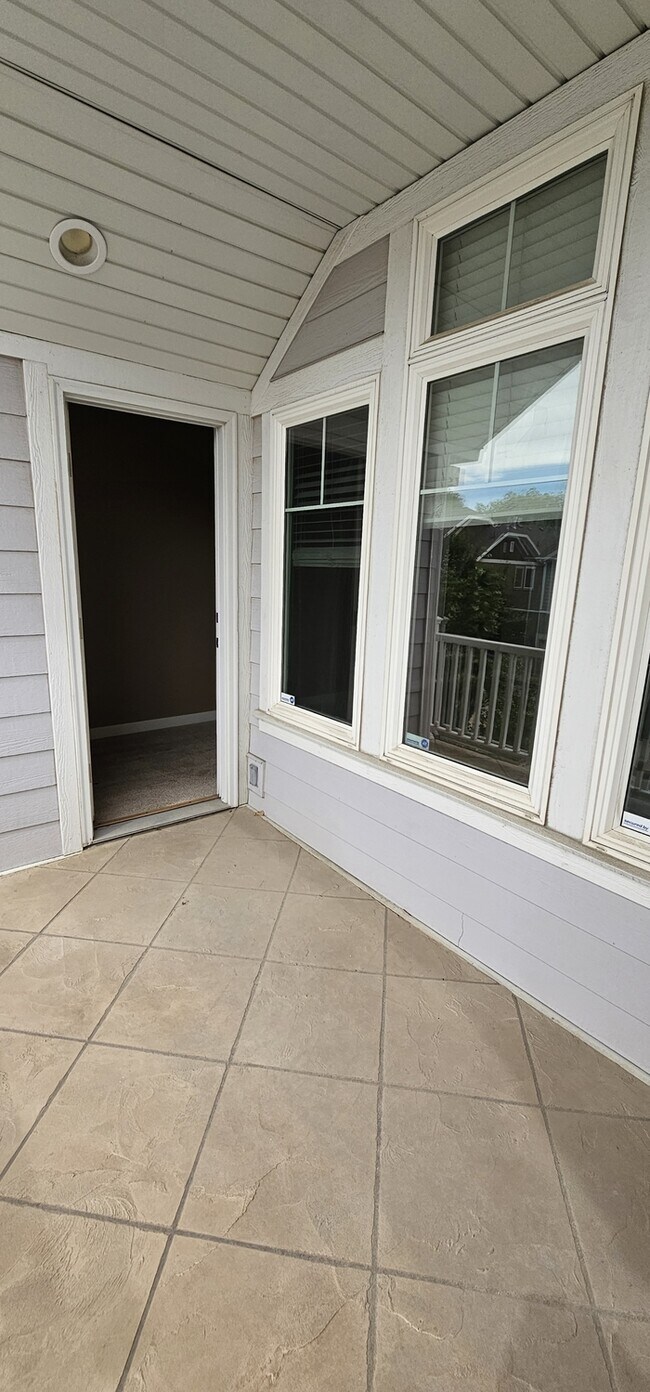 Building Photo - Single Family Home