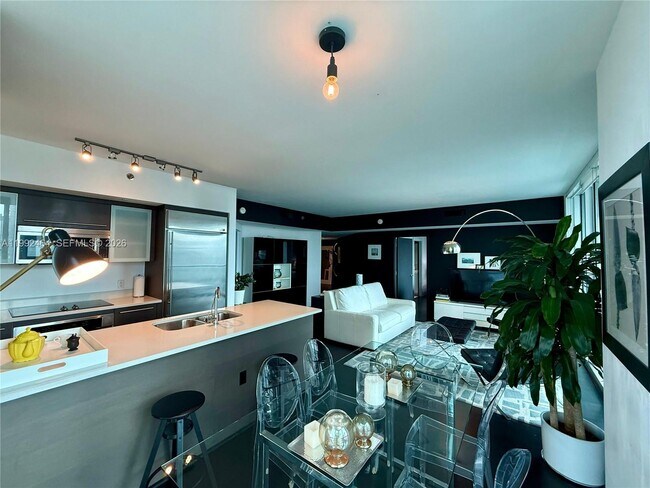 Building Photo - 55 SE 6th St