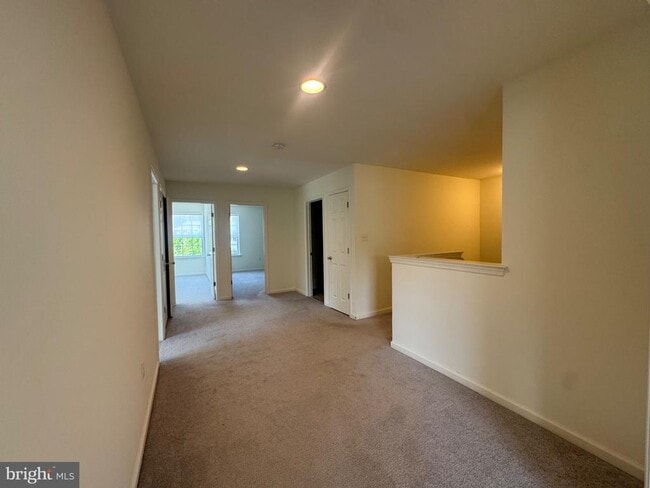 Building Photo - 148 Grissom Dr