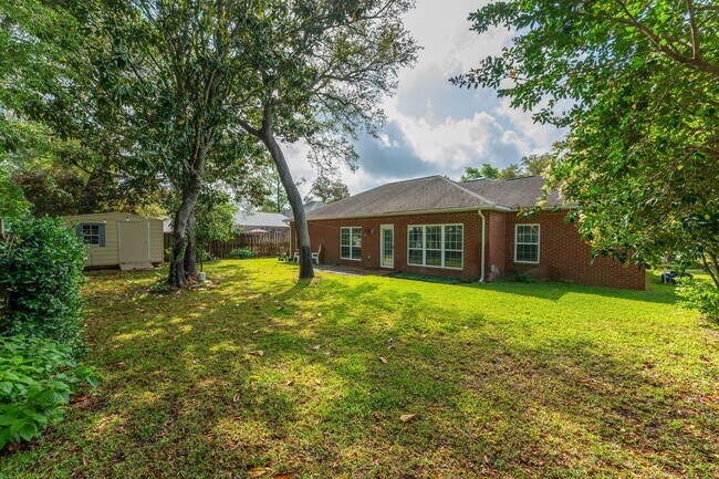 Building Photo - 1729 Wren Way