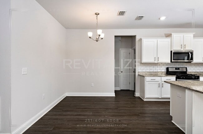 Building Photo - Modern 4BR 2 BA Home in Spanish Fort