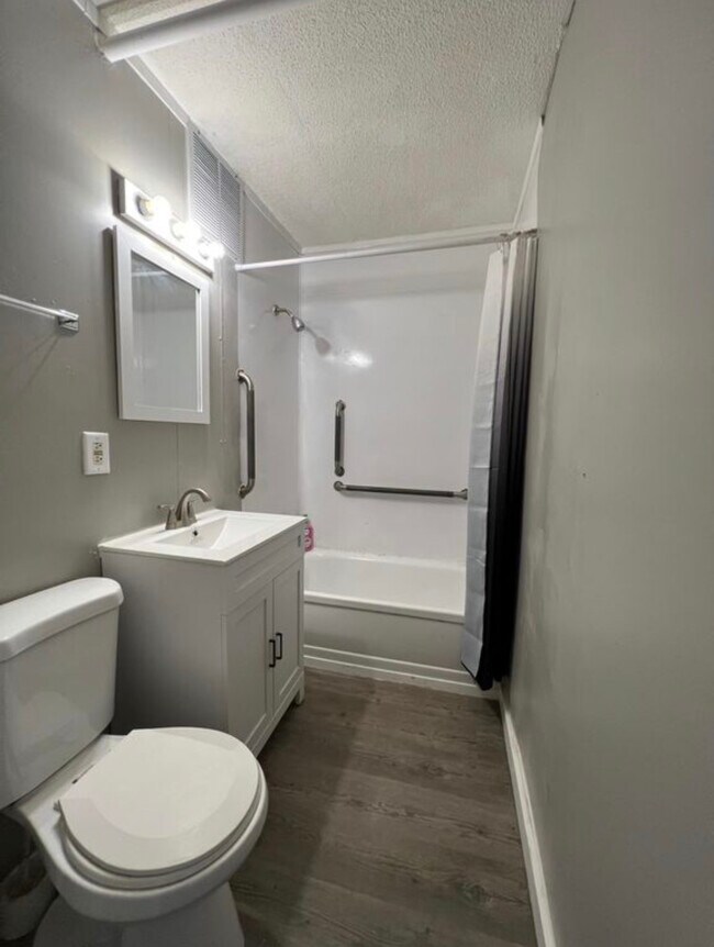 Building Photo - 6239 Concord Blvd