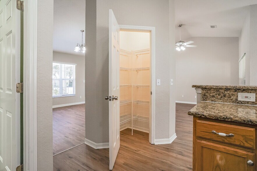 Building Photo - 35221 W Griffin Dr