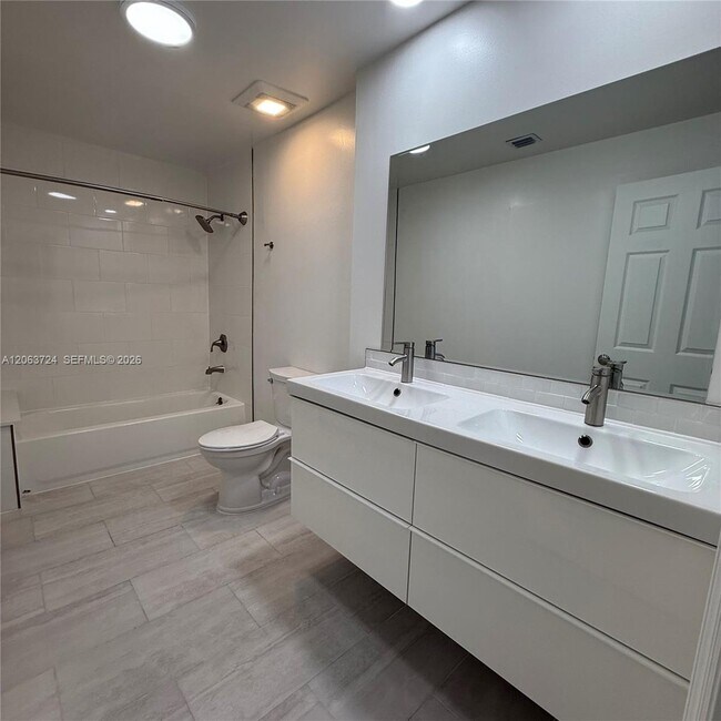 Building Photo - 10672 SW 79th Terrace