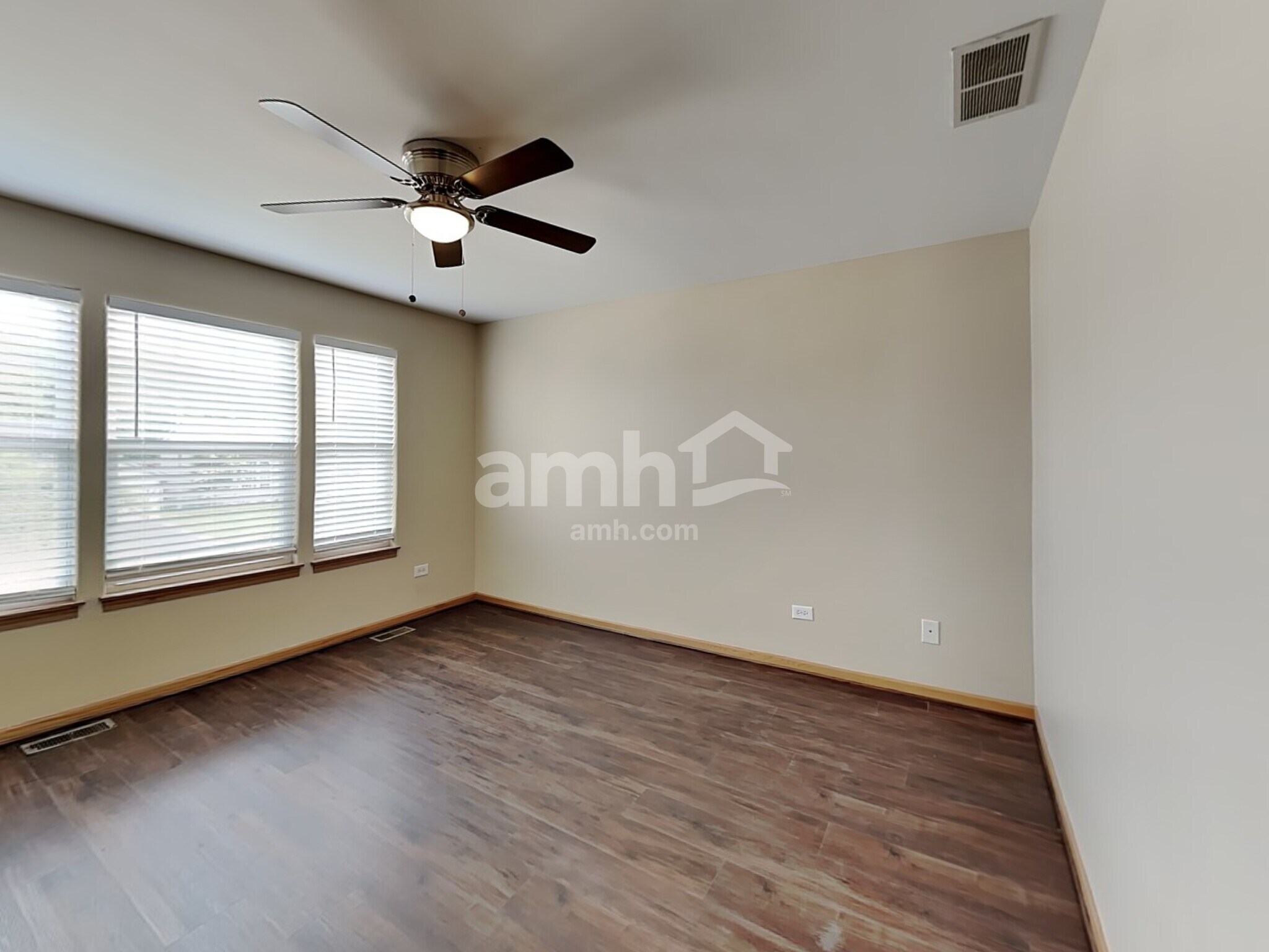 Building Photo - 2816 Bloomfield Dr