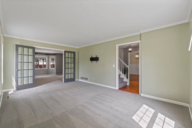 Building Photo - 4690 Lindbergh Dr