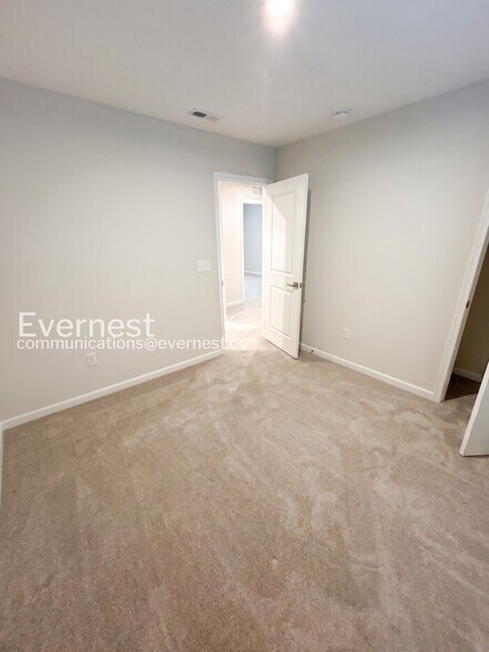 Building Photo - 8555 Erie Lp