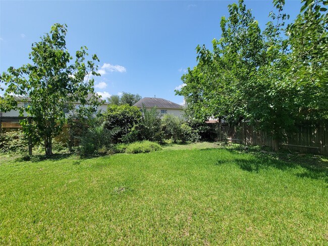 Building Photo - 7506 Boxwood Ridge Ln