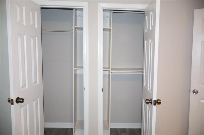 Building Photo - 308 Mill Pond Ct SE