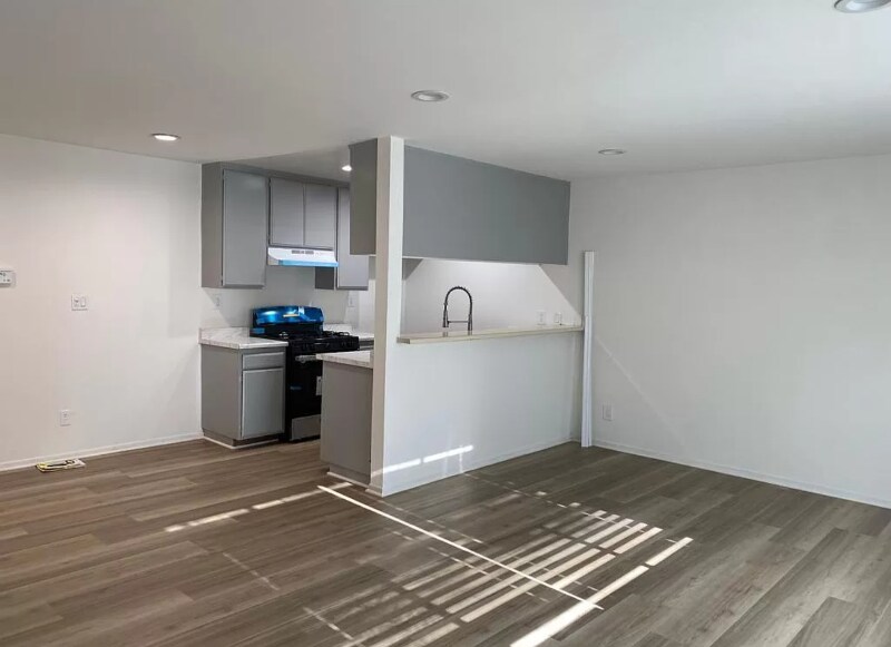 Building Photo - 14743 Sylvan St