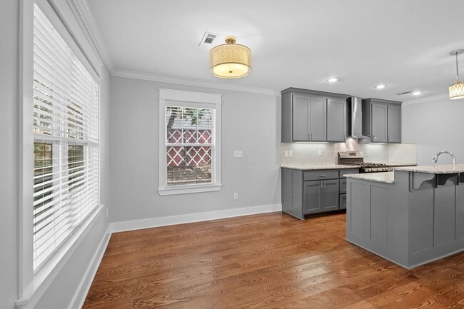 Building Photo - Bright & Cozy 3-Bedroom, 2-Bathroom Home with Fenced Yard!