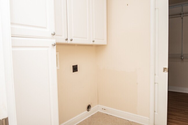 Building Photo - 1777 Bridgeport Colony Ln