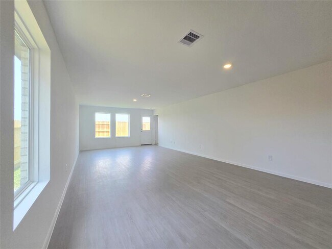 Building Photo - 28722 Texas Sparrow Ln