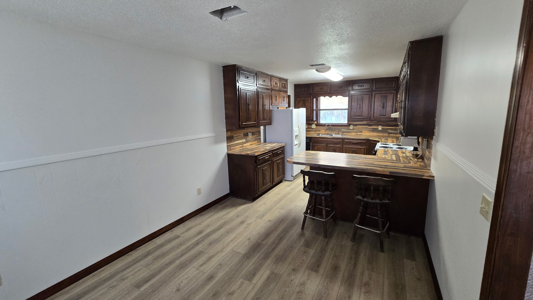 Building Photo - 2504 E 19th St