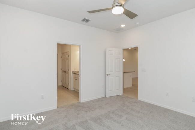 Building Photo - 568 Crown Rose Dr