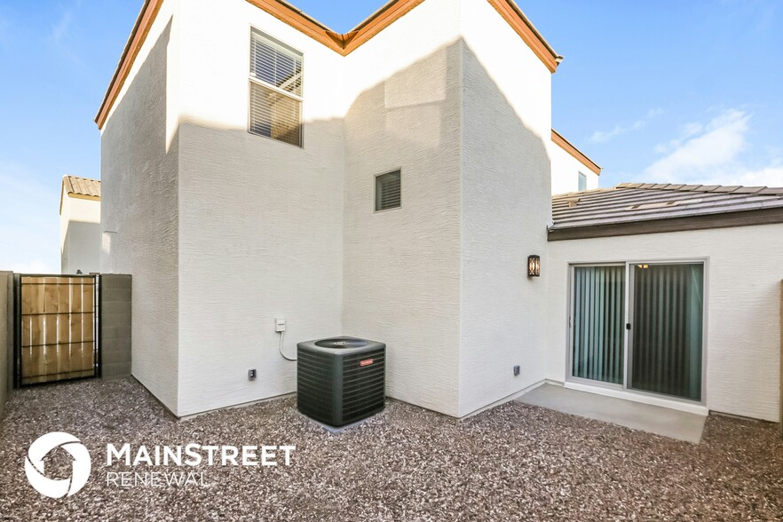 Building Photo - 8235 W Albeniz Pl