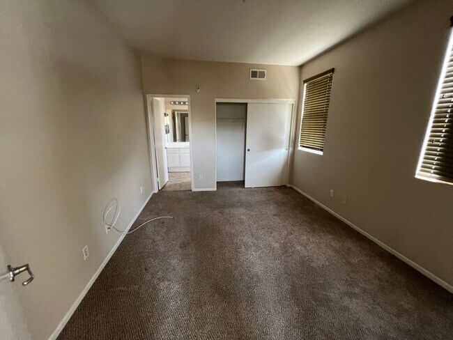 Building Photo - Coming Soon! Otay Ranch Townhouse with att...