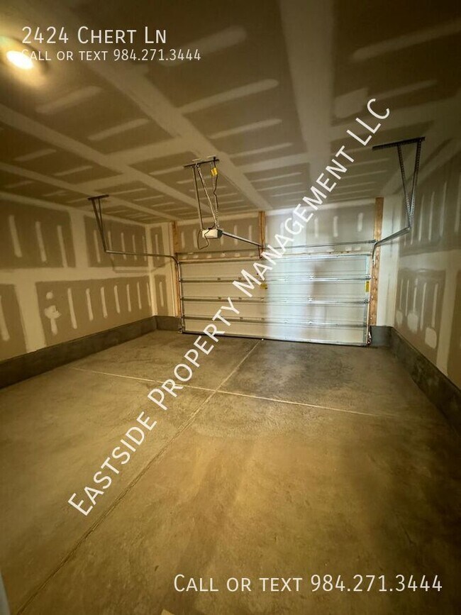 Building Photo - 2424 Chert Ln