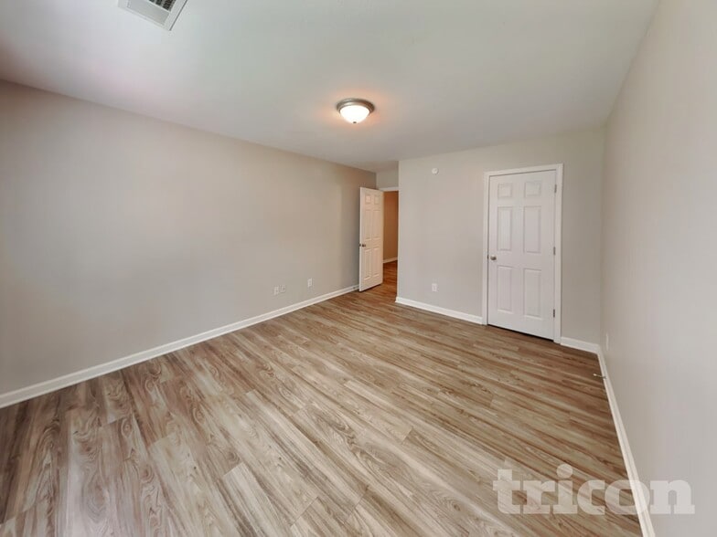 Building Photo - 1204 Green Turf Ln
