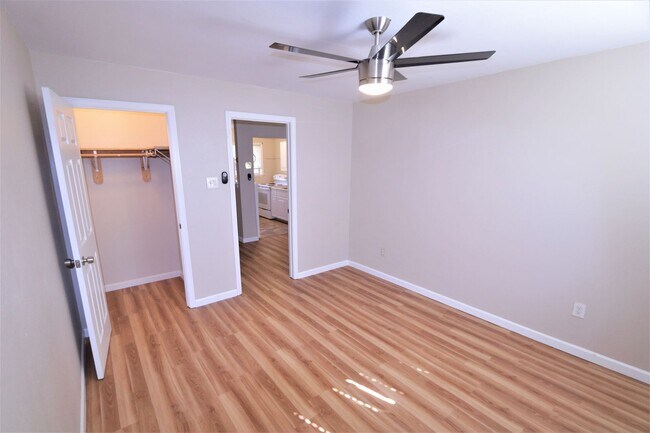 Building Photo - 110 Farm Dr