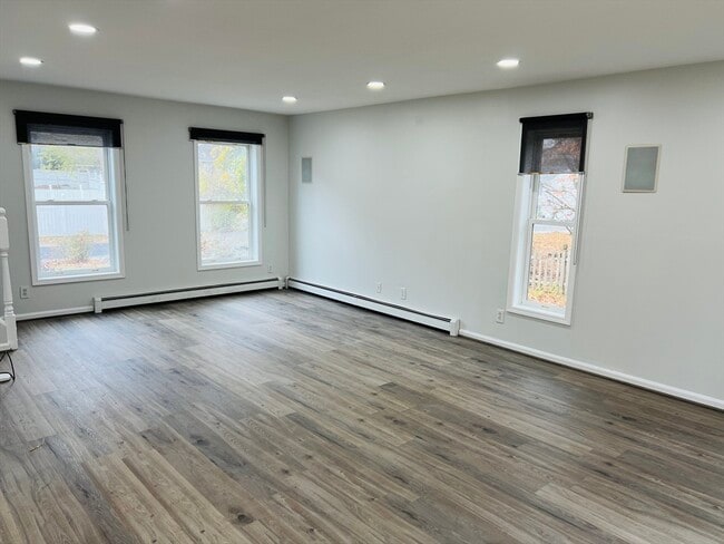 Building Photo - 8 Dunning Ave