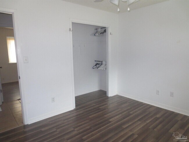 Building Photo - 1330 El Sereno Pl