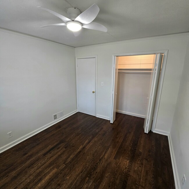 Building Photo - 1831 Shepherd Cir SW