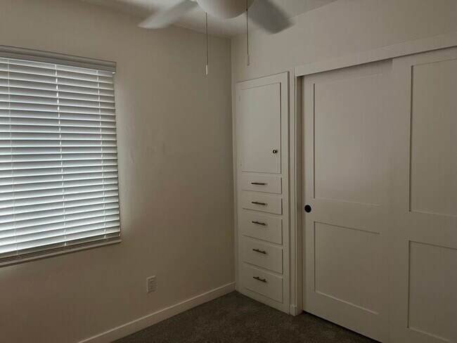 Building Photo - Paradise Valley; No HOA