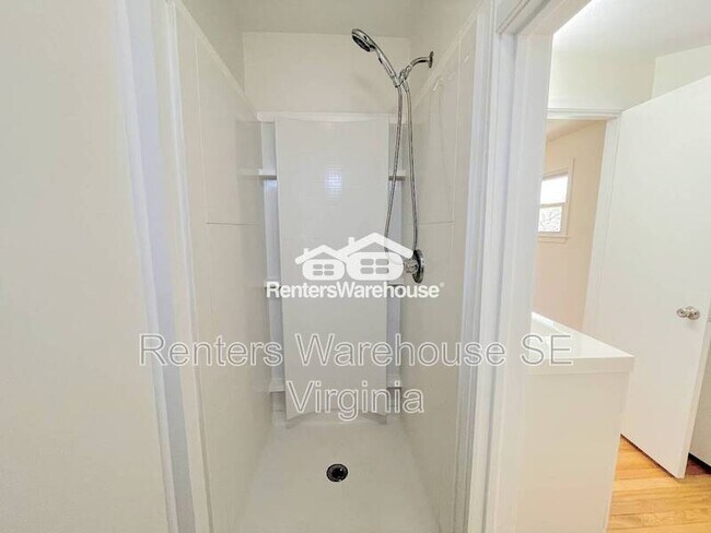 Building Photo - 354 Warrington Cir