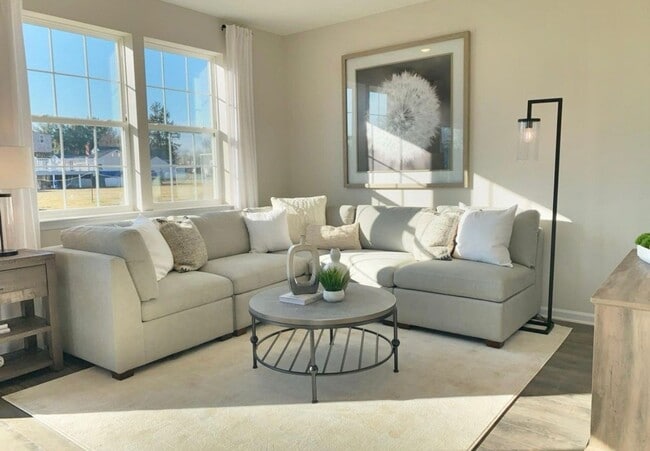 Building Photo - Stunning 4-Bed Townhome in Quakertown! Available NOW!