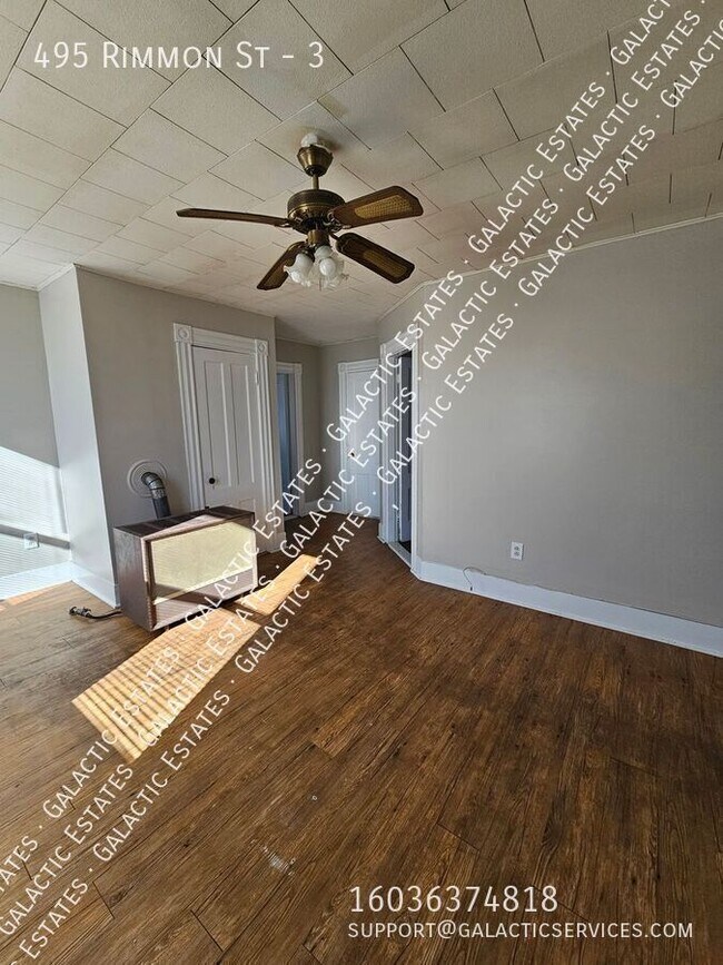 Building Photo - 495 Rimmon St